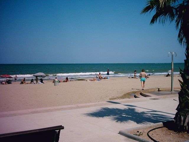 Camping Ampolla Playa